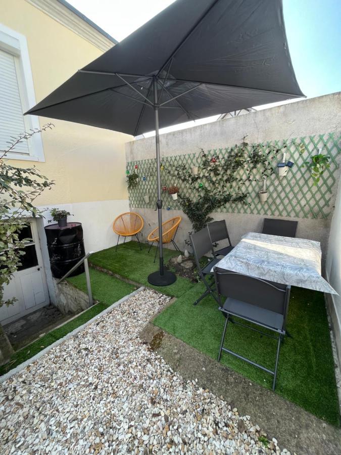 Maison Tourangelle Chic & Cosy Avec Cour Tours Esterno foto