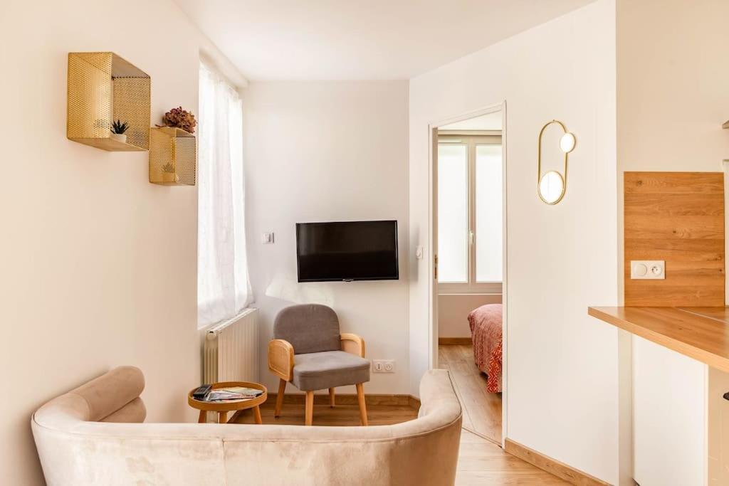 Maison Tourangelle Chic & Cosy Avec Cour Tours Esterno foto